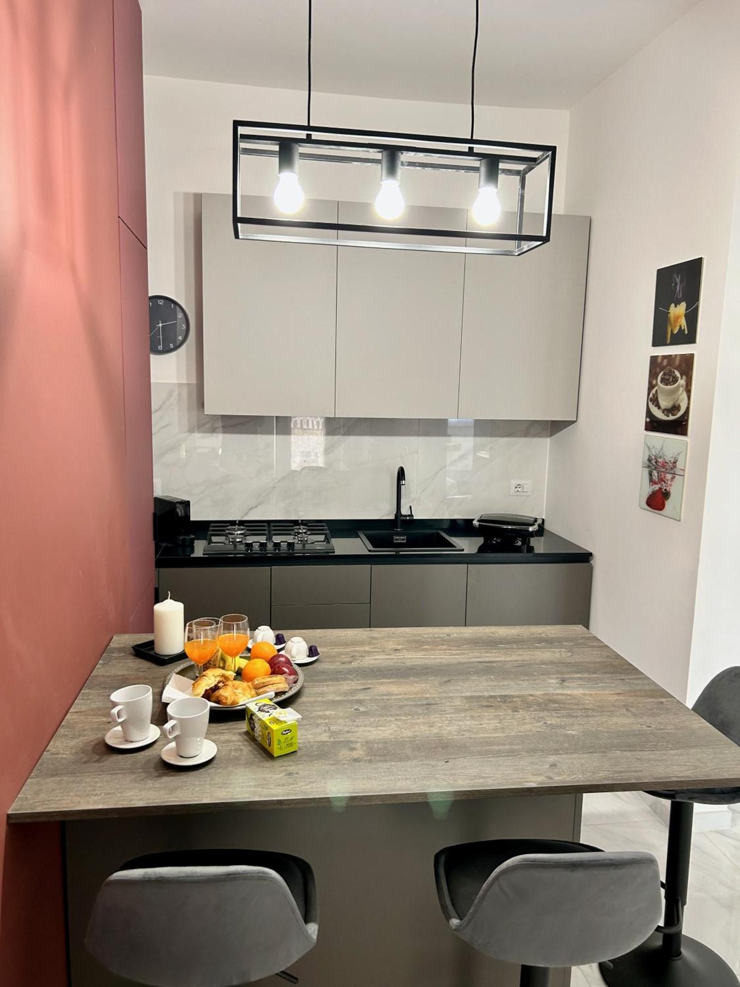 Urban Chic San Paolo Apartment Рим Екстериор снимка